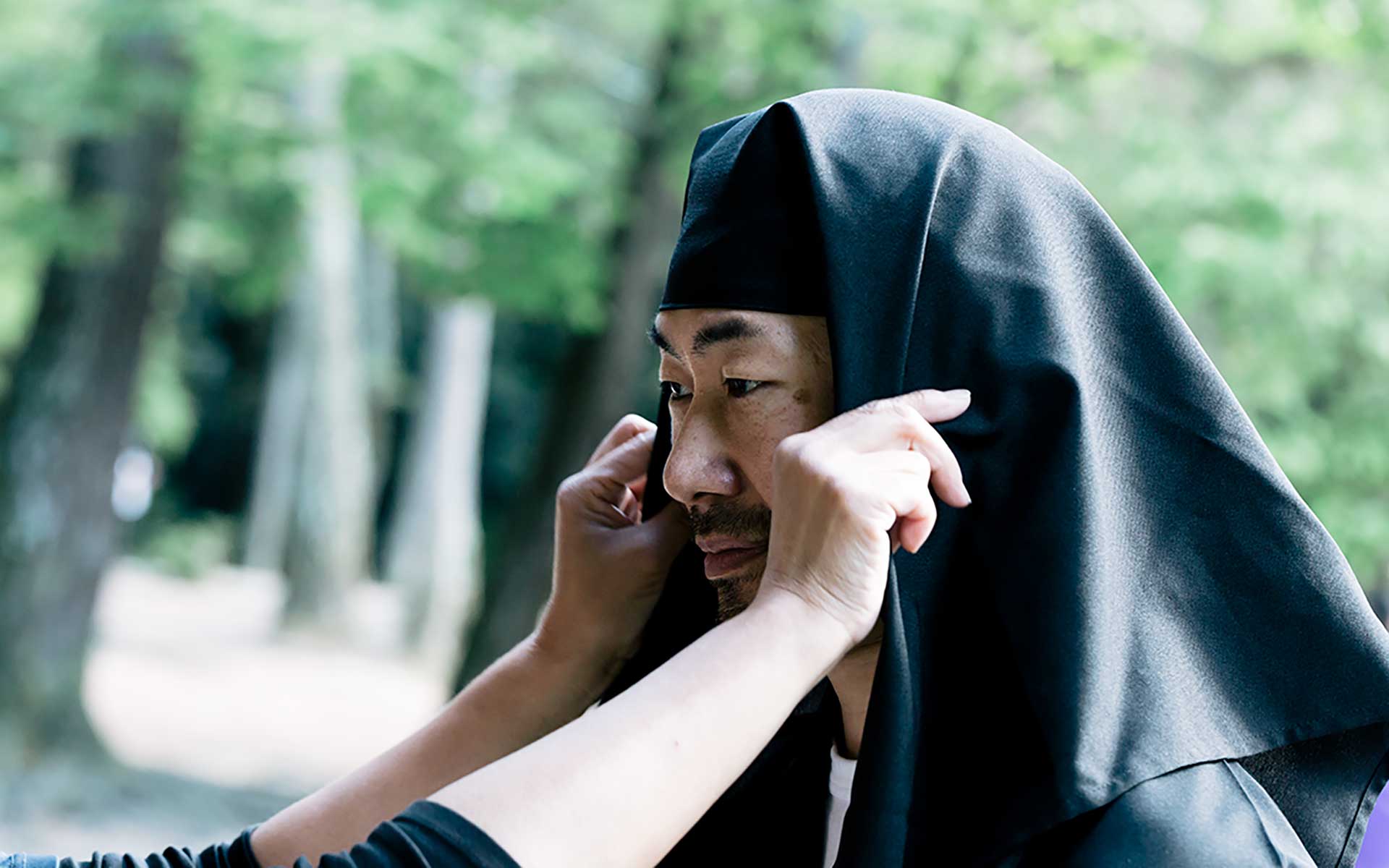 ブックディレクター・BACH 幅允孝( はばよしたか )による連載・気ままな旅に、本／さんち〜工芸と探訪〜