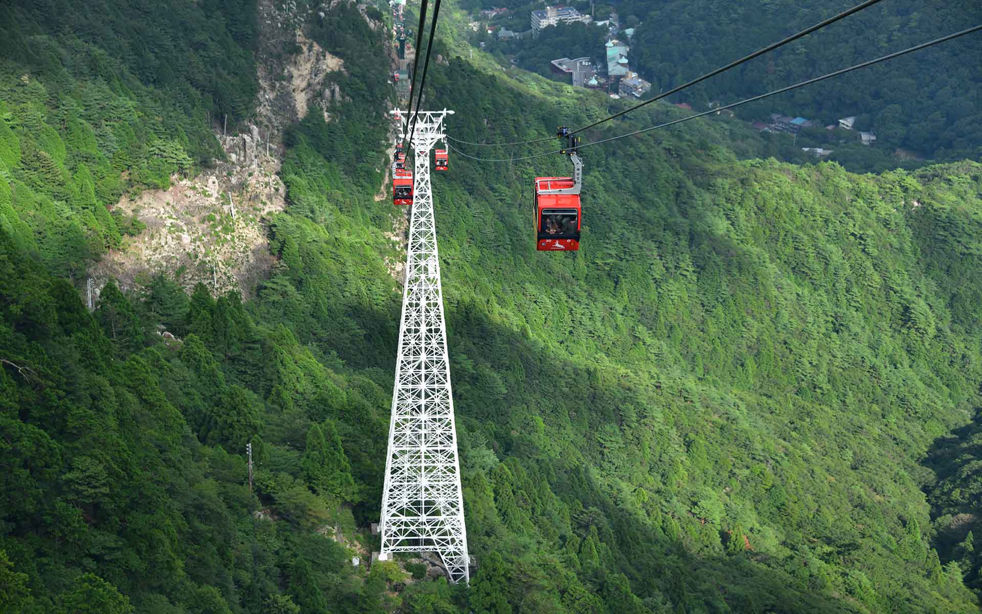 御在所ロープウエイの白鉄塔