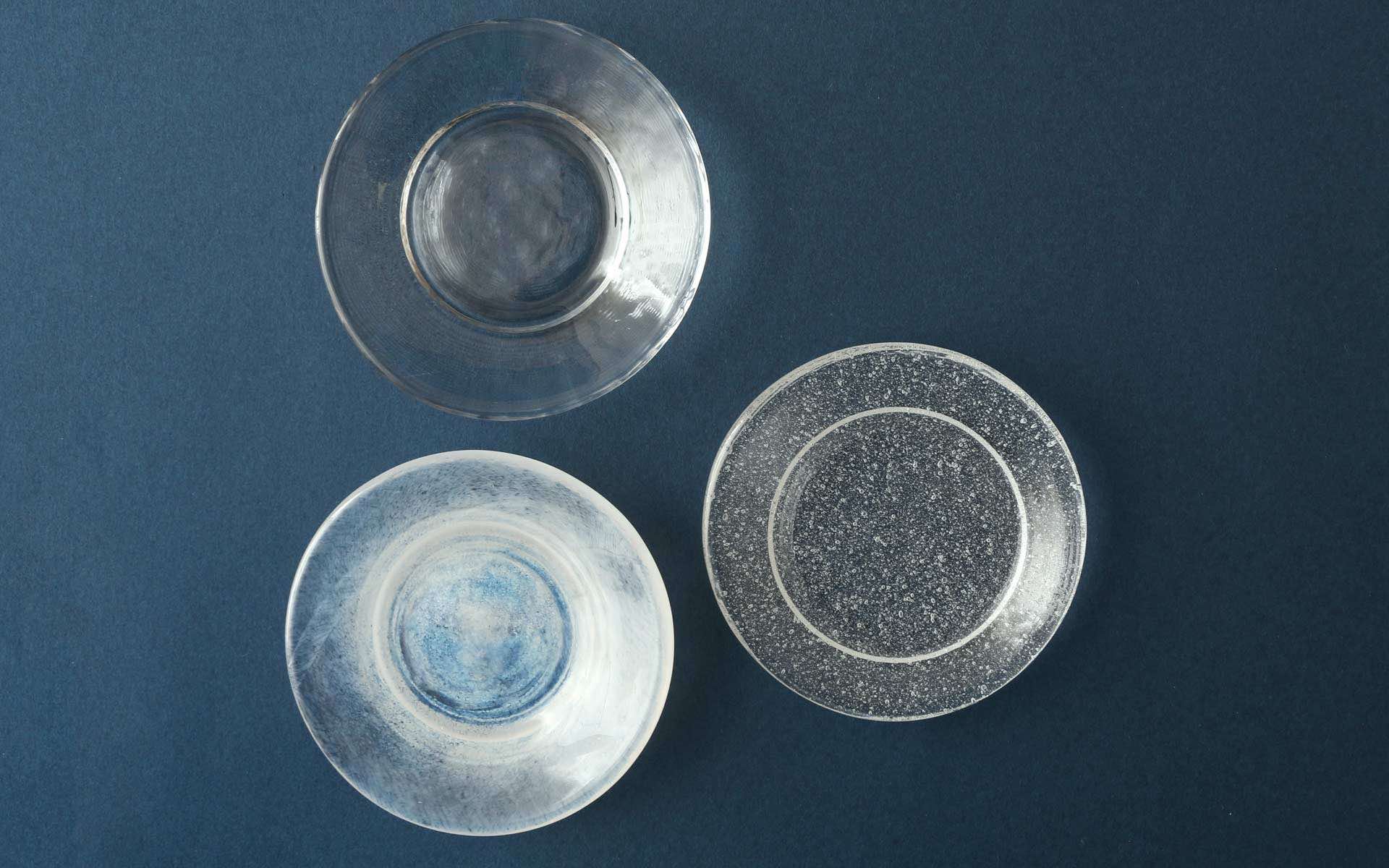 江戸硝子の豆皿。